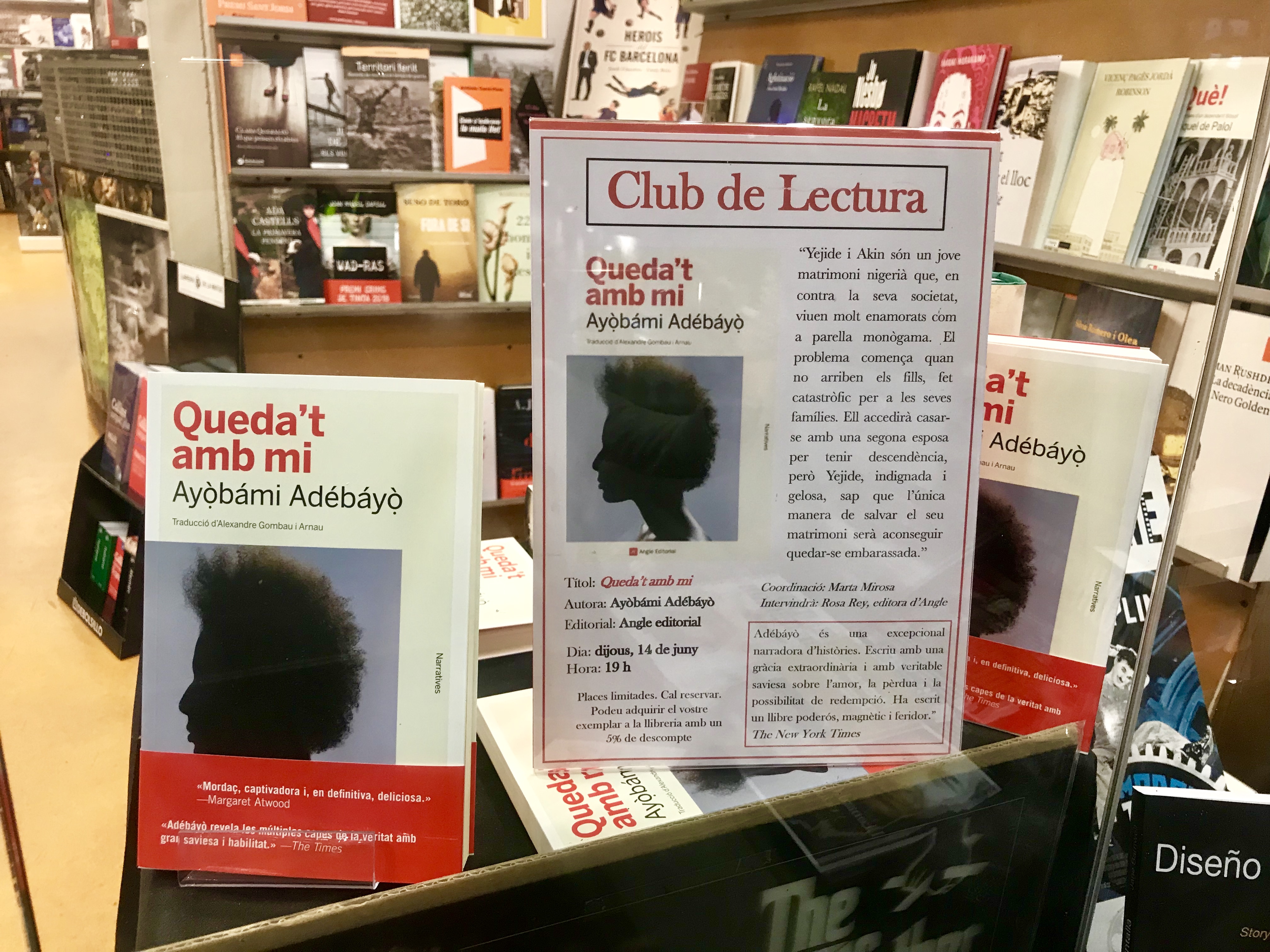 Foto CLUB DE LECTURA APARADOR